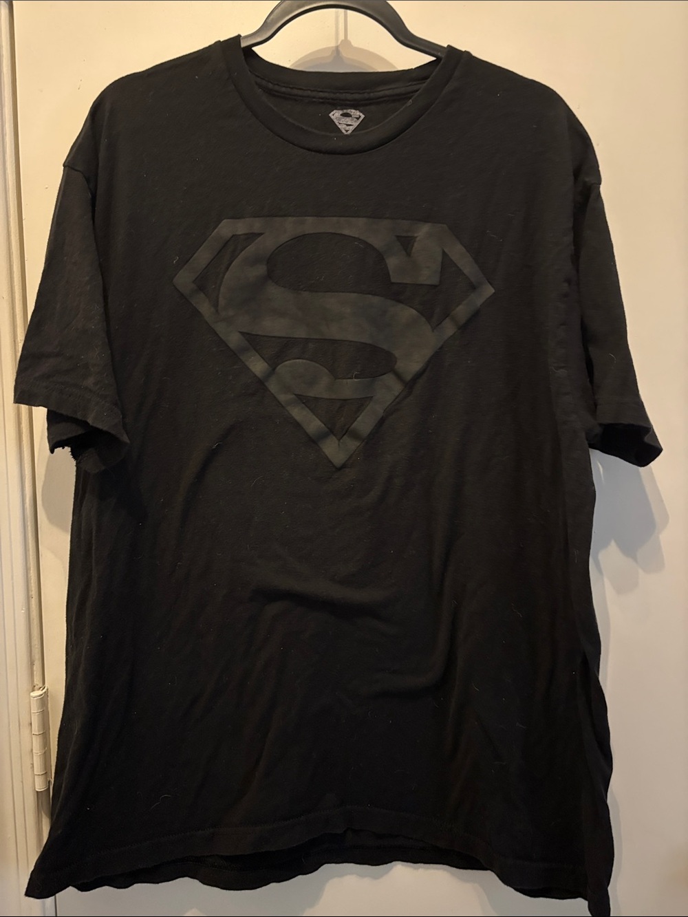 Superman Men’s Black Superman Logo Graphic Tee - Size XL